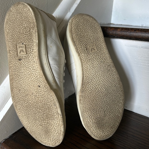 Veja Women's Cream Sneakers - Picture 4 of 5